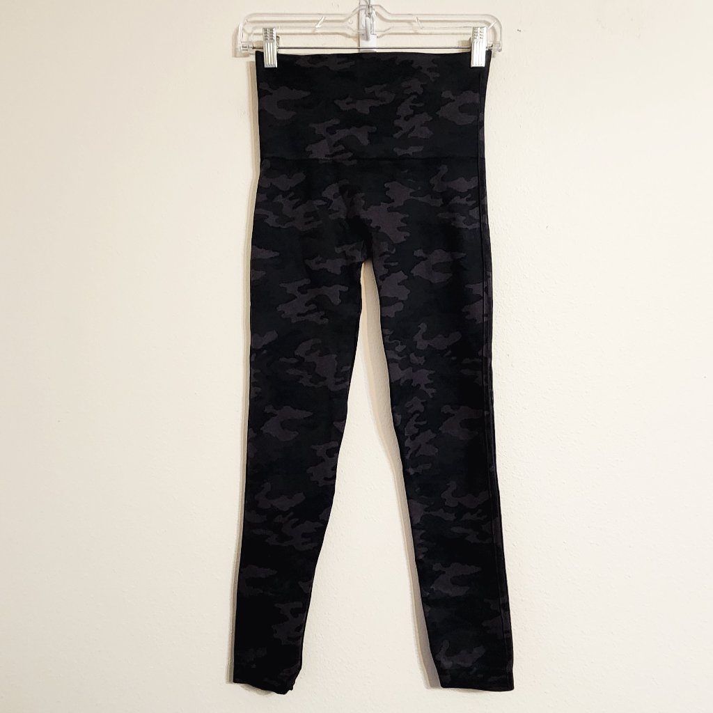 Spanx Look At Me Now Seamless Leggings Heather Camo Size M Women’s Athletic Yoga